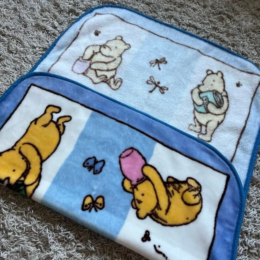 Vintage Disney Winnie the Pooh Fleece Baby Blanket Classic Squares Honey Pot EUC